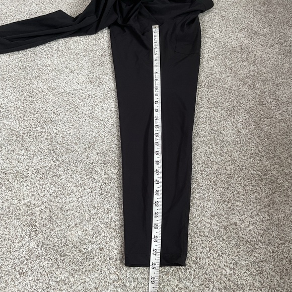 Athleta Chelsea Cargo Lined Pants Black Size 4 Black Activewear - Picture 10 of 11